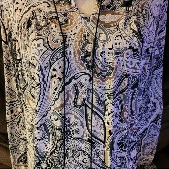Ladies blouse/top‎ - Picture 1 of 10